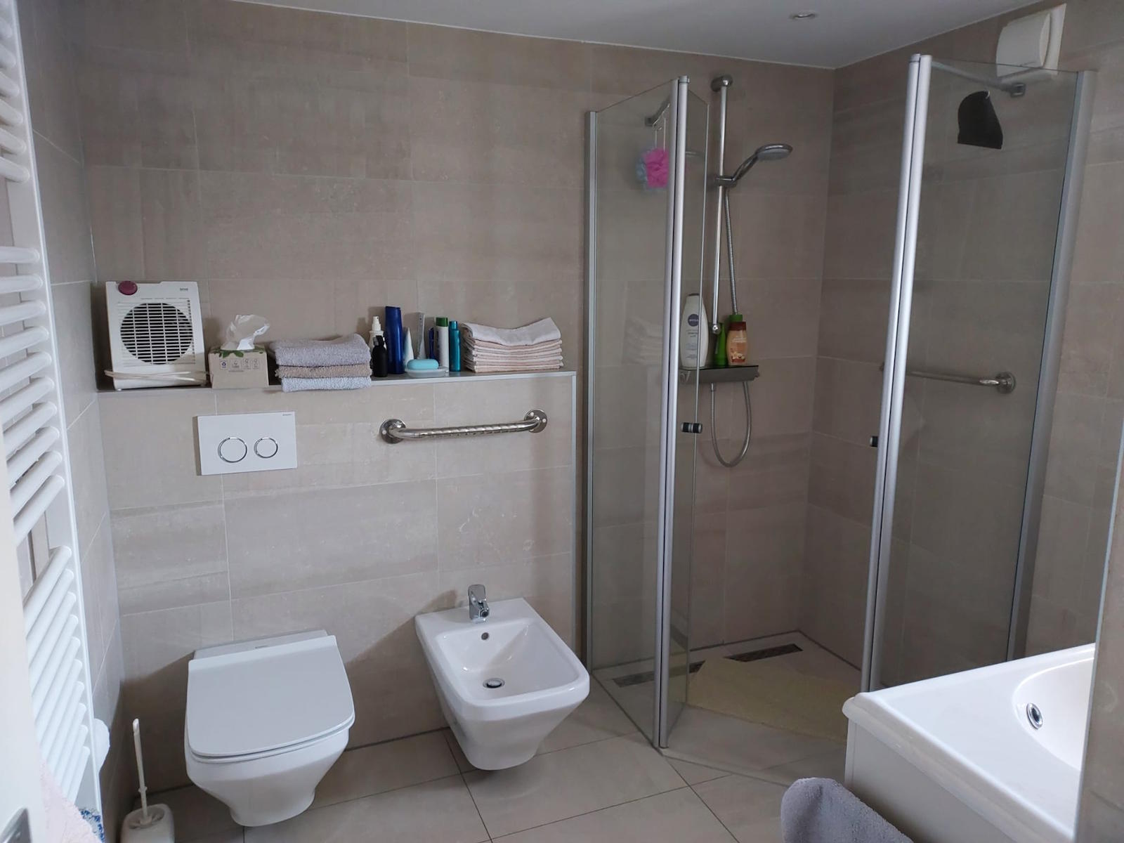 Badezimmer im Erdgeschoß